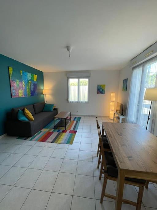 Maisonette Parking Prive Gratuit Doué-la-Fontaine Exteriör bild